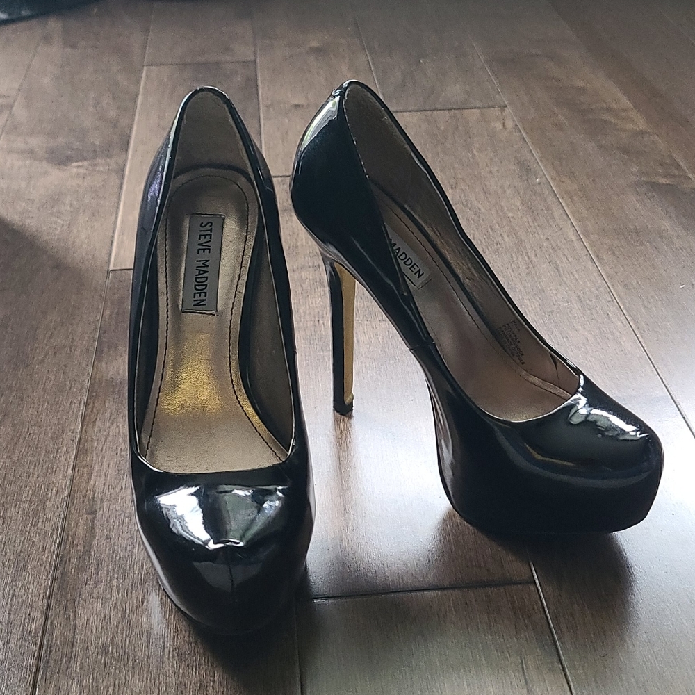 Steve Madden Patent Leather Platform Pumps